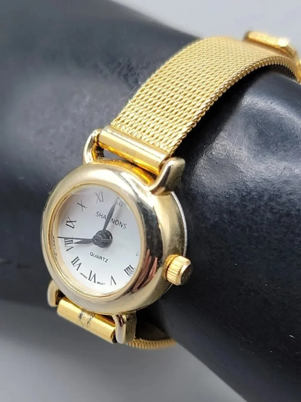 Vintage Shannons Ladies Watch Gold Tone Mesh Band Polished Case 20.5mm 7